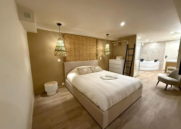 Cancun - & Balneo A 9 Minutes De La Cathedrale Apartament